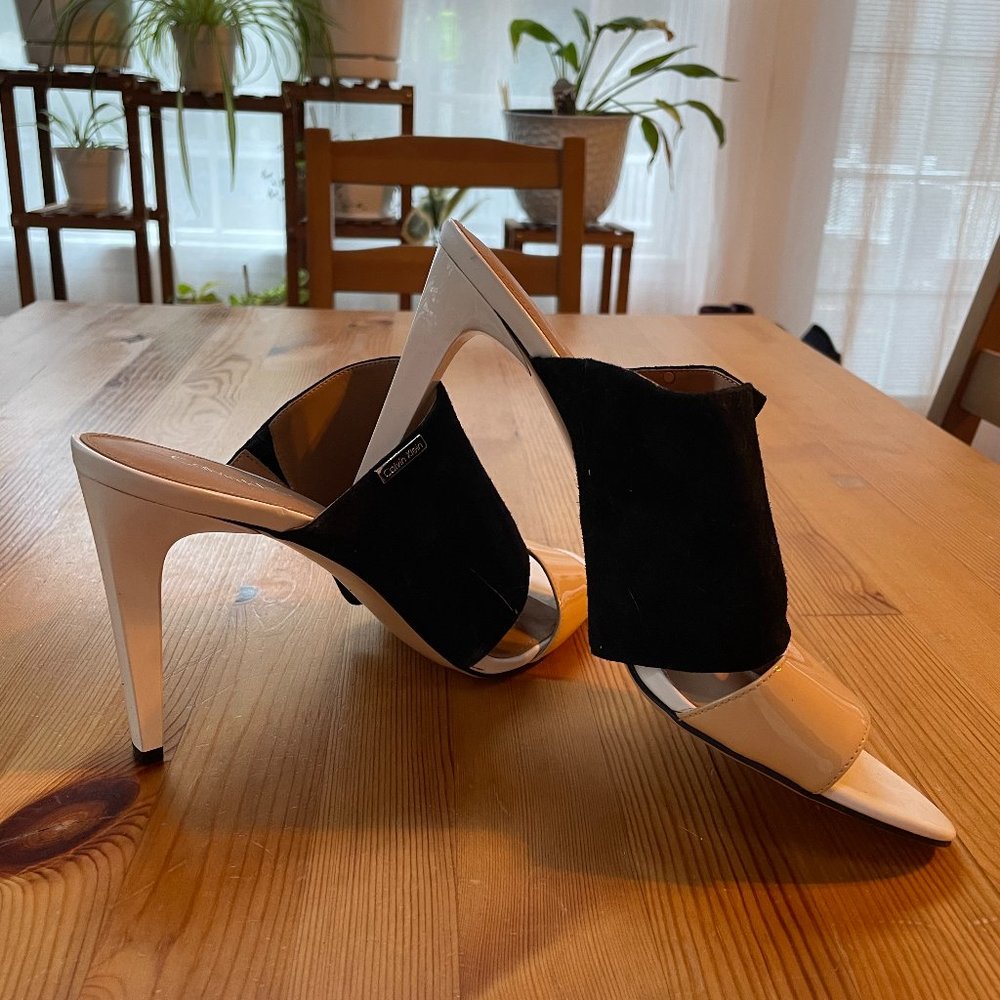 NEW-CALVIN KLEIN MULES HEELS-SIZE 9